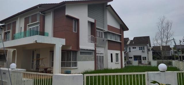 Corner unit,semid 2 storey terrace for sale,near PKNS 1