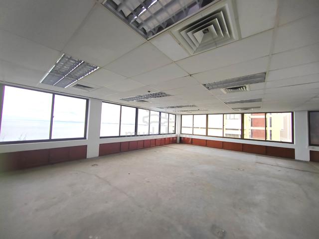 Georgetown office lot near high court with centralise aircond 1