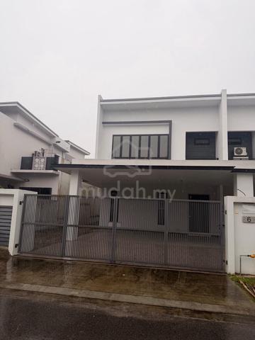 For Sale 2-Storey Cluster @ Glenmarie Austin, Mount Austin 1