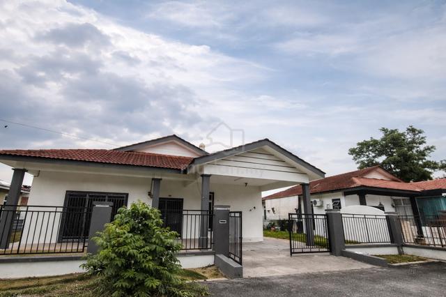 [READY MOVE IN] Seri Impian Bungalow Spacious Land, Negotiable 1