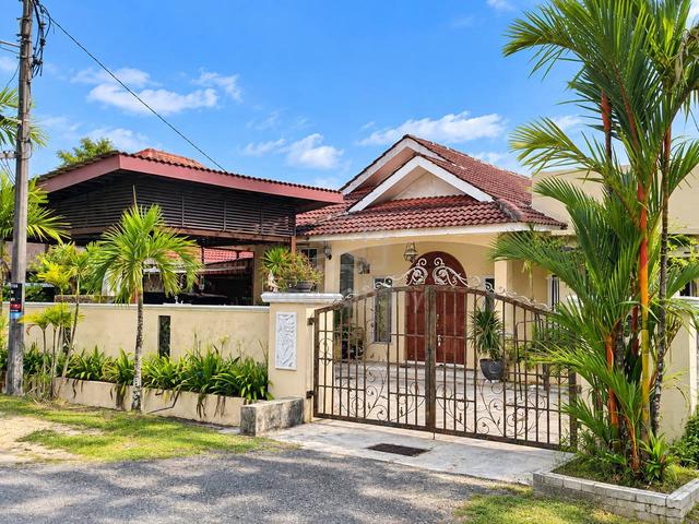 Bungalow seksyen 30 Shah Alam 1