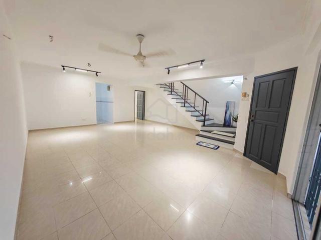 2 Storey Terrace for Sale Meranti Jaya Puchong Freehold Well Maintain 1