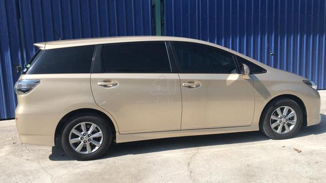2012 Toyota WISH 1.8 S (loan kedai) - 3