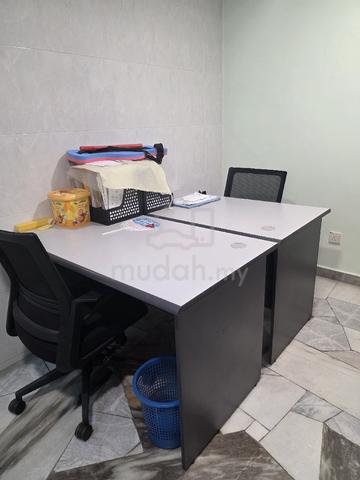 Office computer desk - photo 3 of 6