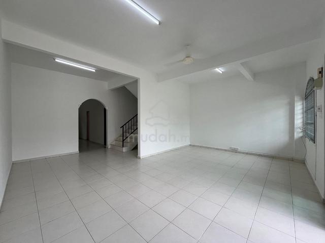 dekat Kluang Mall - Rumah Teres 2 Tingkat 1
