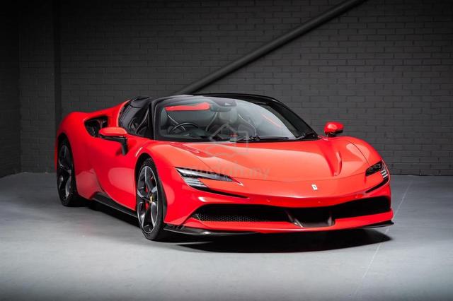 2022 Ferrari SF90 4.0 STRADALE V8 (A) - 1
