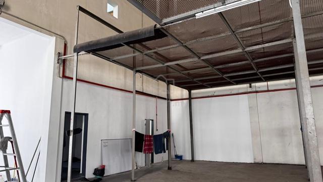 1.5 storey semi d factory Taman Perindustrian Sg Sedu Banting for rent 1