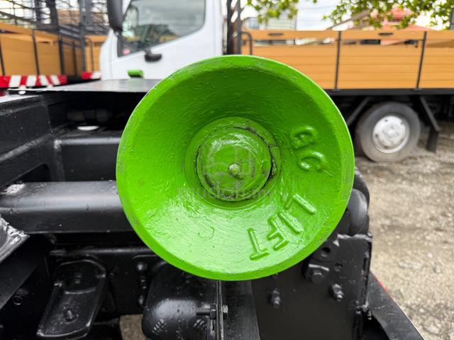 Hino XZU720R 3 Ton 14 Kaki Green Concern Arm Roll - photo 3 of 6