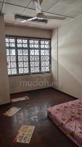 Room For Rent At Taman Perling Johor Bahru 1