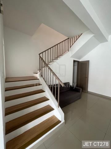Superlink 2 Sty Kota Bayuemas House Partially Furnished For Rent !!! 1