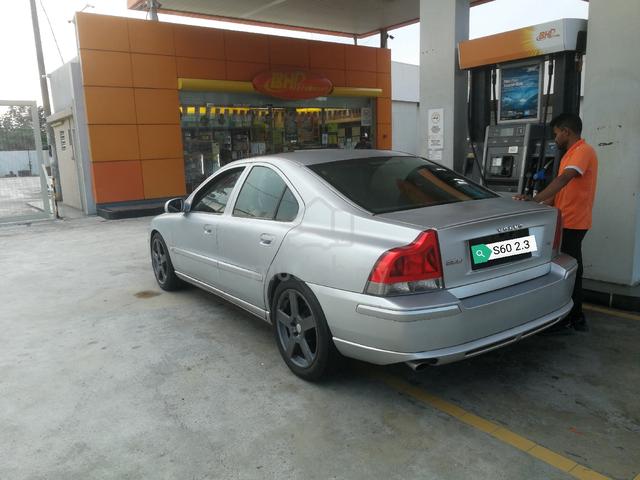 2002 Volvo S60 2.3 T5 (A) - 2