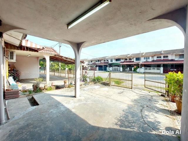 Bercham / 1 Storey Terrace House For Sale / 3R2B / Facing North / Aeon 1
