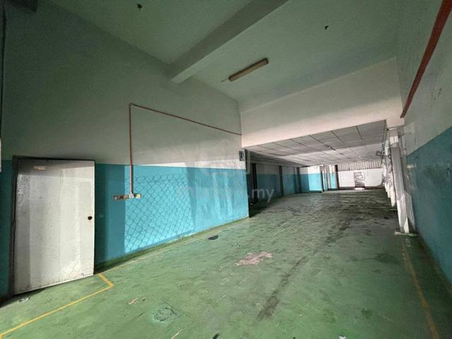 Mount Austin Mutiara Emas 1.5 Storey Factory 24x130 Fully Covered 1
