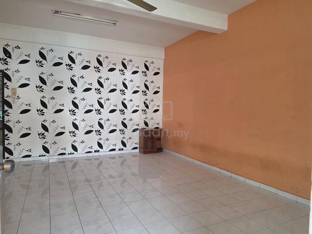 Double storey house near jb 1
