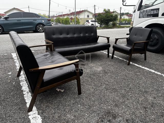 sofa set - photo 2 of 6