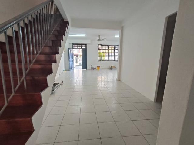 Taman Daya/ Jalan Nibong/ Mount Austin 1