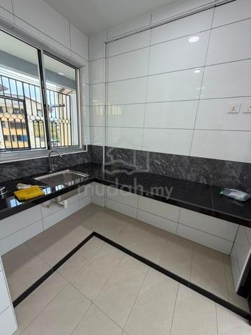 Flat Taman Perling 1