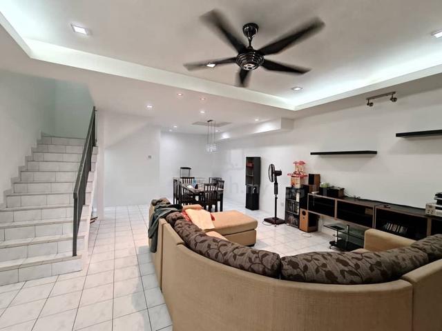 Bukit Rimau Double Storey Facing No House 1