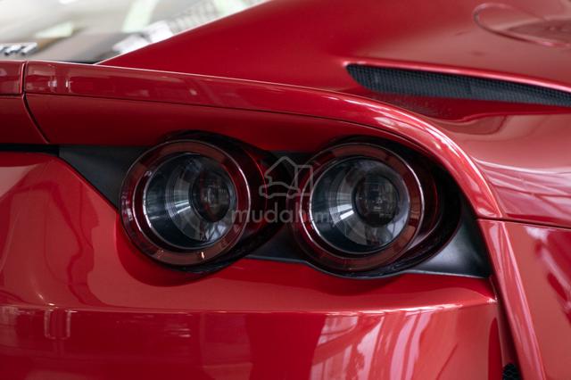Ferrari 812 Superfast 6.5 V12 2021 Rosso Fiorano - 5