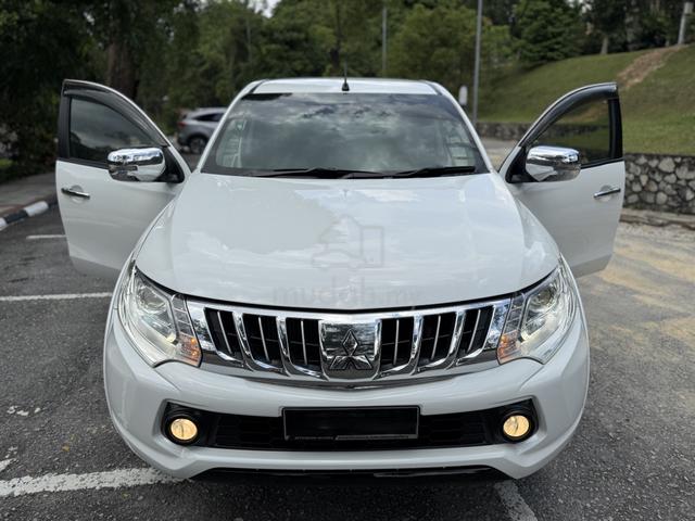 2016 Mitsubishi TRITON 2.4 VGT ONE OWNER like NEW! - 4