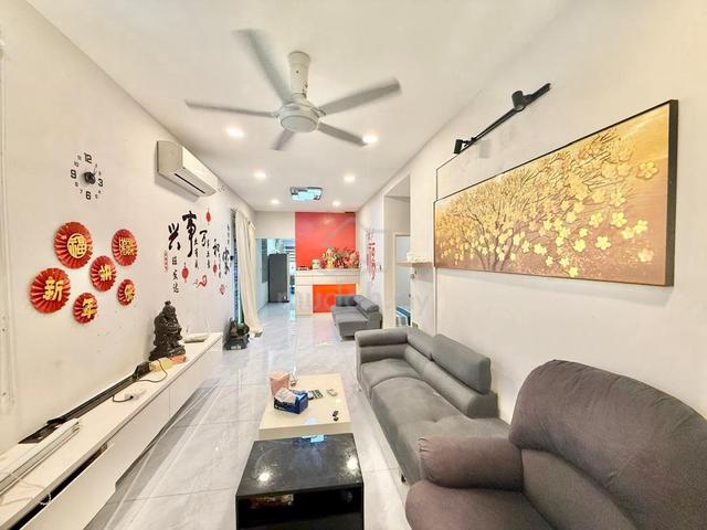 Bukit Indah Limited corner lot Single Storey Fully Renovated 1