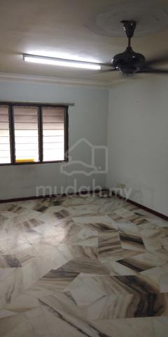 Flat PKNS Seksyen 7 Shah Alam 1