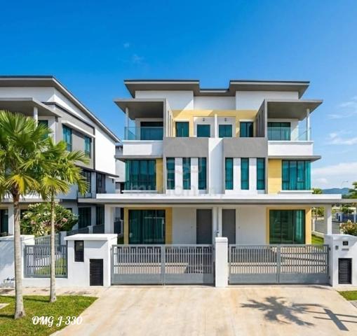Setia Alam Utama 1 3 Storey Semi D Good Condition Best Buy Facing Lake 1