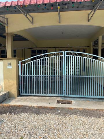House For Sale in Senggarang, Batu Pahat 1