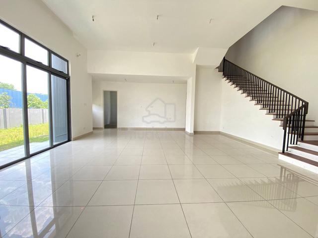 Y Broadleaf Residences, Kota Kemuning 3 Sty Semi D House with G&G 1