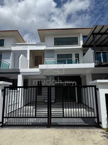 Freehold, 20x70 Sqft, 4b4b, 2 Storey @ Taman Bestari Indah/ Ulu Tiram 1