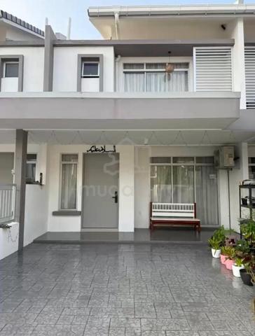 Rumah Teres 2 Tingkat Dengan Aircond Halya 2 Daunan Puncak Alam 1