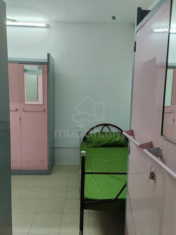 BILIK SEWA PEREMPUAN @ Pusat Komersial Seksyen 7 Shah Alam 1