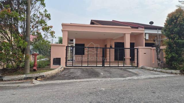 Single storey semi d house Alam Perdana, IM12, Indera Mahkota, Kuantan 1