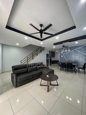 【For Rent】Kulai @ Bandar Putra Jalan Camar 2 Storey Terrace House 1