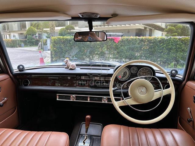 1995 Mercedes Benz 280SE 2.7 (A) - 4