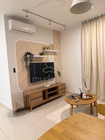 The M @ Medini Macrolink 1