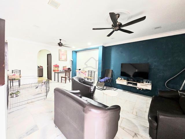 【Renovated】2 Storey House @ Saujana Puchong 1