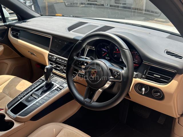 2021 Low Mileage Japan Spec Porsche MACAN 2.0 - 5