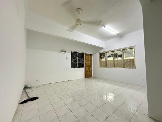 [Cheap] TownHouse Ground Floor, Rawang Putra, Rawang Town 1