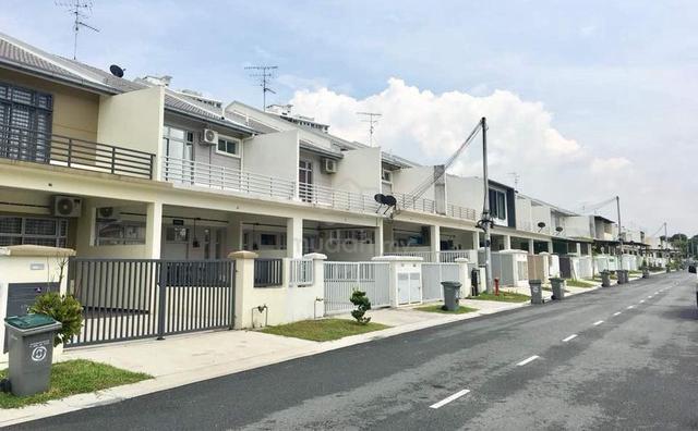 FOR SALE – Taman Kempas Indah 1