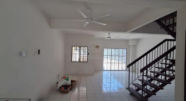 2 Storey Terraced House 5R3B Taman Lestari Perdana 8 Near Surau Mrt 1