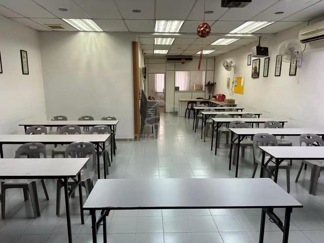 Shoplot 2nd floor for rent Raja Uda facing mainroad Butterworth 1