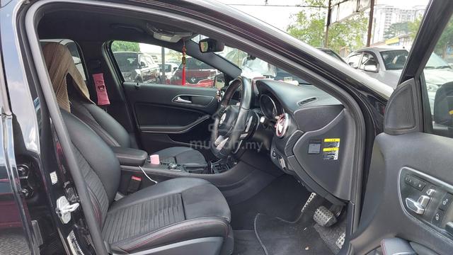 2016 Mercedes Benz A180 AMG TURBO CBU 1.6 AUTO - 4