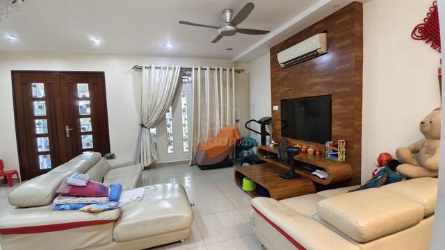3Storey Terrace Fully Renovated at Pantai Jerjak, Sg. Nibong For Sale 1