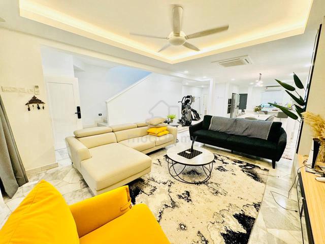 BEAUTIFUL + FULLY RENOVATED 2 Storey Terrace Taman Desaria, PJS 5 PJ 1