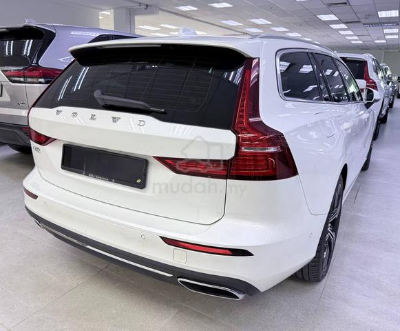 2022 Volvo V60 Recharge T8 Inscription - 4