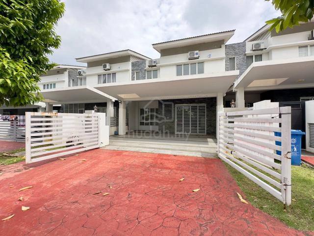 SPACIOUS HOUSE FACING OPEN 2 Storey Hyperlink D’Kayangan Seksyen 13 1