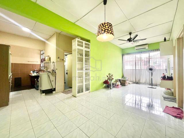 Putra Impian Apartment 1