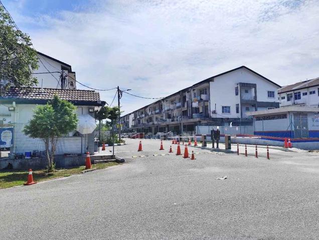 -19% Bandar Saujana Putra, Jenjarom, Selangor - Gated & Guarded 1