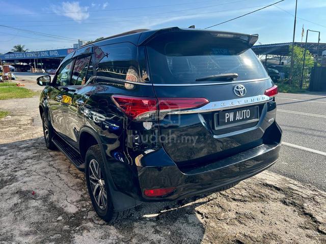TOYOTA FORTUNER 2.7(A) SRZ 2TR VVT-I 6SPD 4X4 suv - 5
